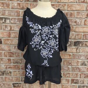 NWT White House Black Market Embroidered Blouse